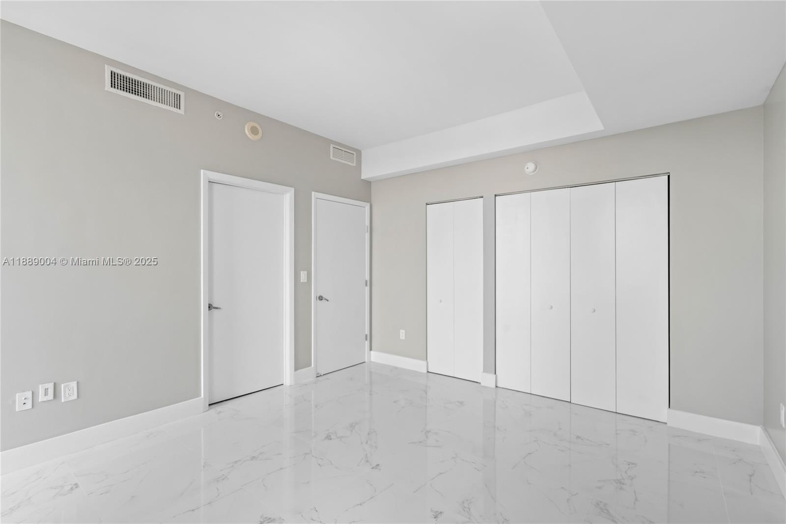 Building Photo - 92 SW 3rd St