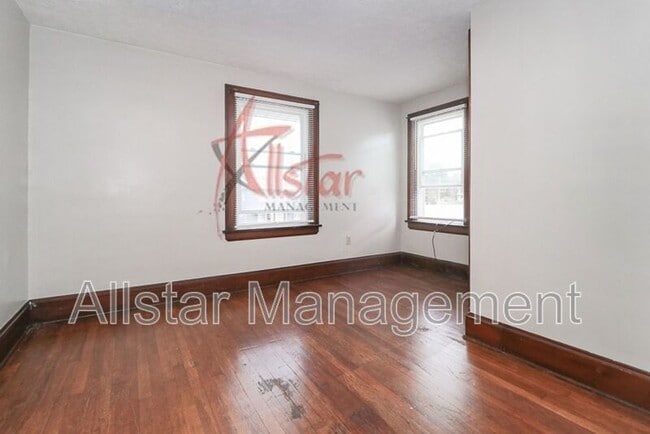 Building Photo - 488 Stanton Ave