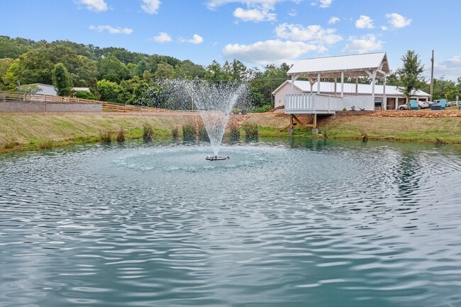 Building Photo - 233 Auttie Cir