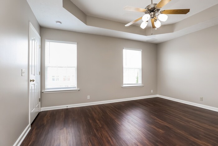 Building Photo - 7904 Rainey Dr