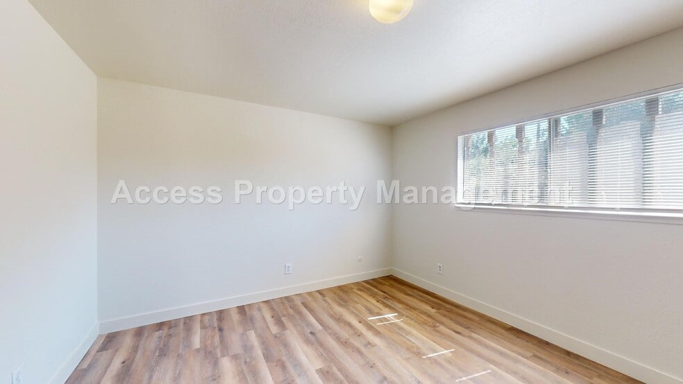 Building Photo - 2735 Fowler Rd