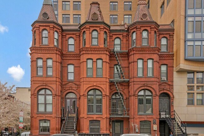 Building Photo - 1227 15th St NW