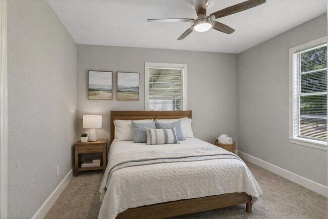 Building Photo - 3 bedroom - 2 bath. New paint, new plumbing and lighting fixtures, new bath vanities, new floorin...