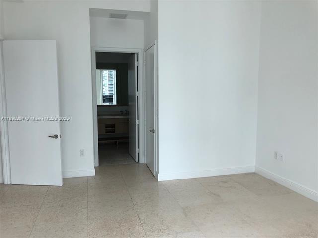 Building Photo - 900 Brickell Key Dr