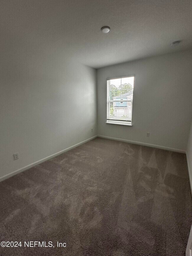 Building Photo - 1684 Pacifico Wy