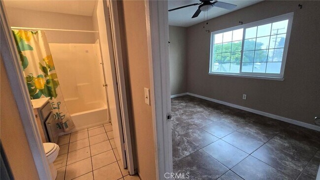 Building Photo - 308 N Millard Ave