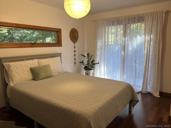 Building Photo - 106 Injun Hollow Rd