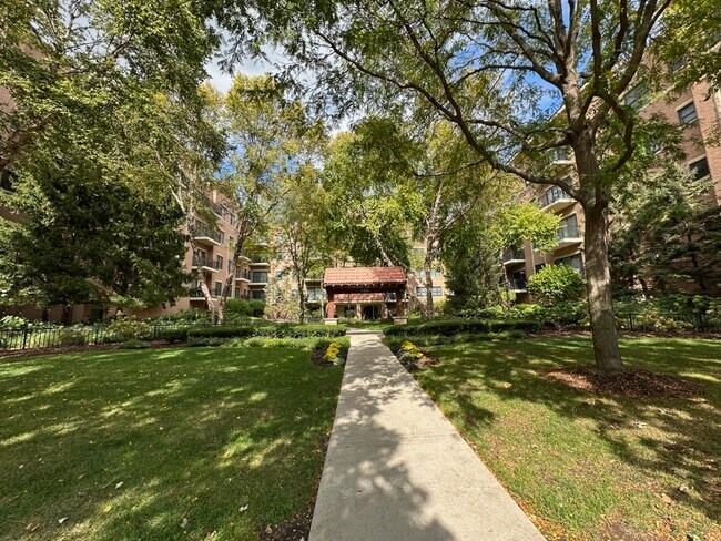 Primary Photo - 5100 W 96th St