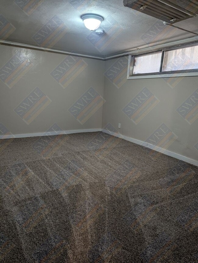 Building Photo - 2 Harding Ct