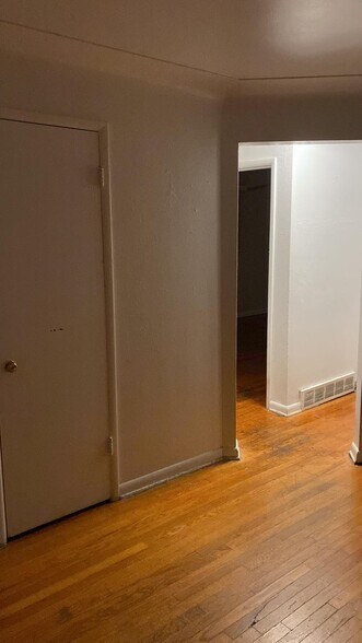 Building Photo - 775 S Leyden St