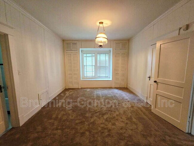 Building Photo - 3016 Lebanon Pike