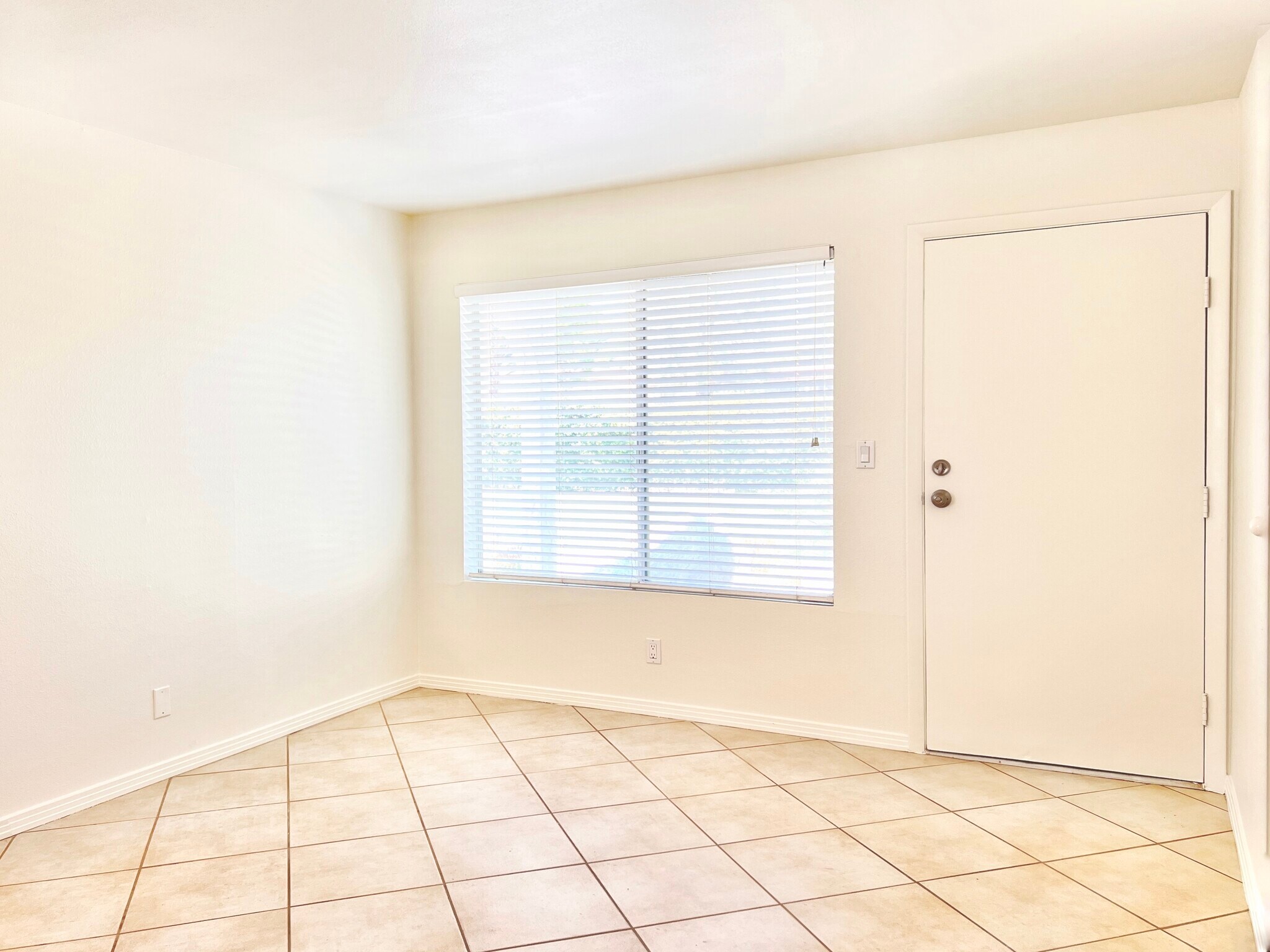 Building Photo - 64275 Spyglass Ave