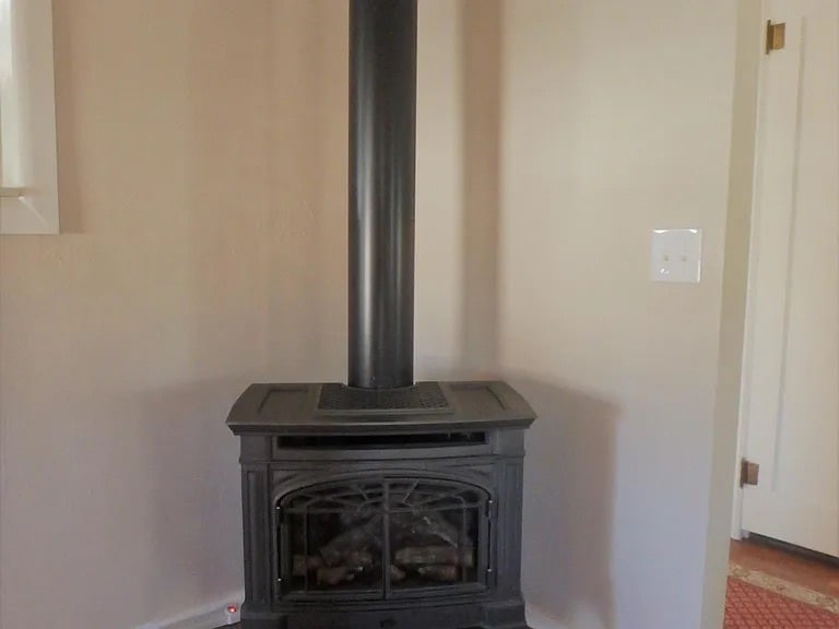 Auxiliary gas heating appliance - - 446 Center St