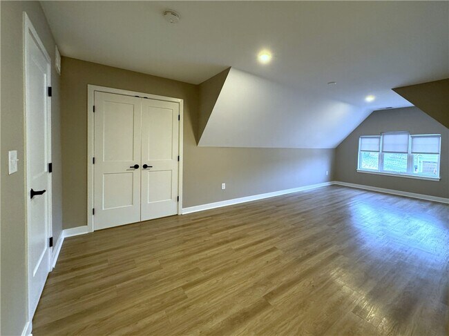 Building Photo - 593 Championship Dr