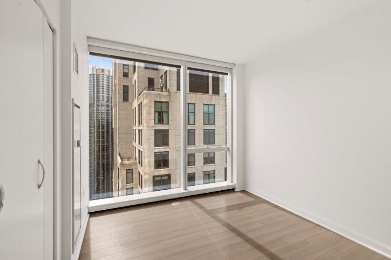 Building Photo - 465 E Illinois St