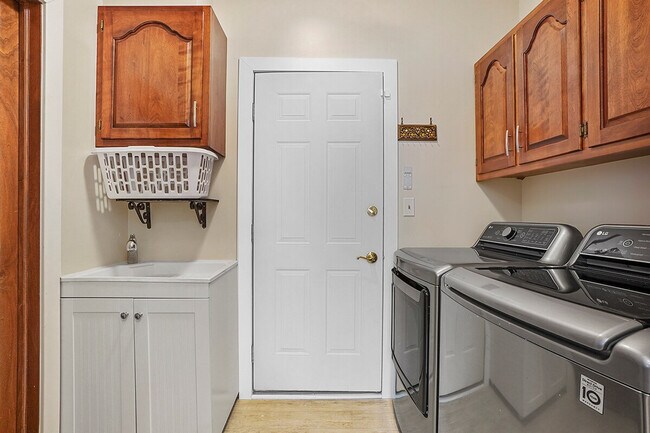 Building Photo - 1264 Marls Ct