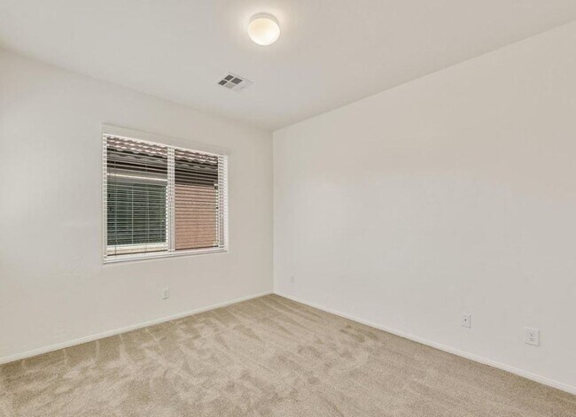 Building Photo - 614 Taliput Palm Pl