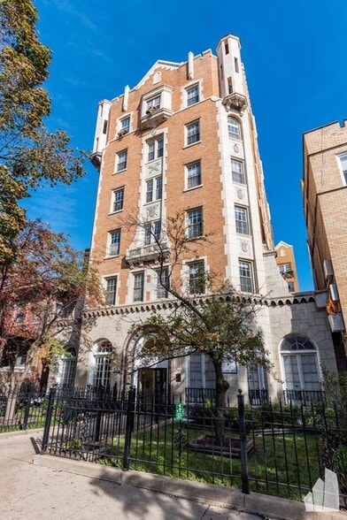 Building Photo - 4521 Malden St