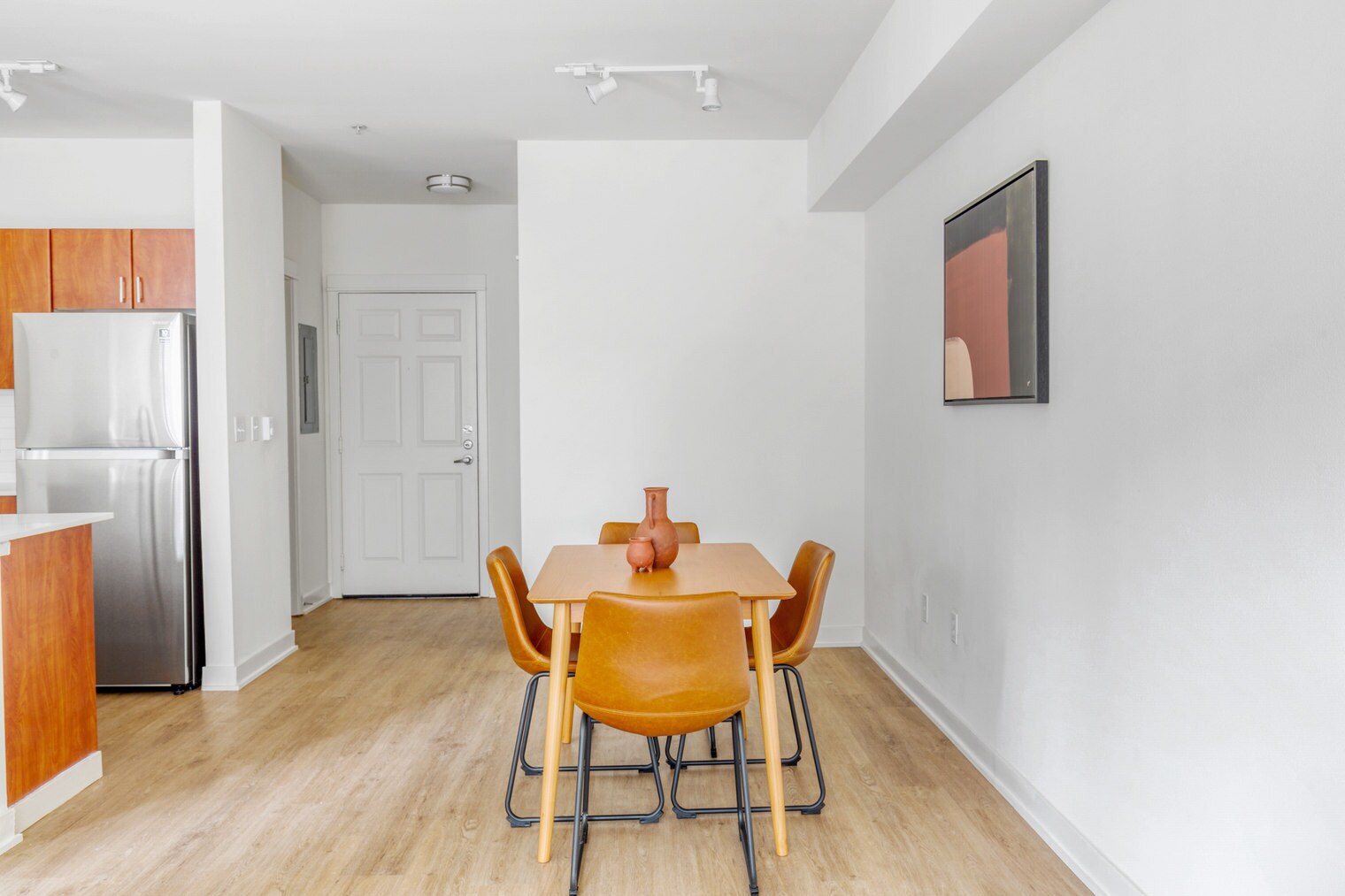 Building Photo - 11000 NE 10th St