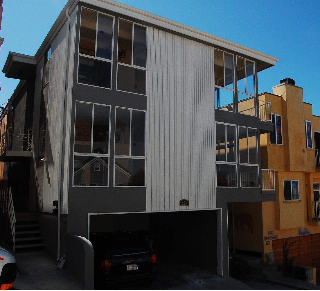 Building Photo - 224 43rd St