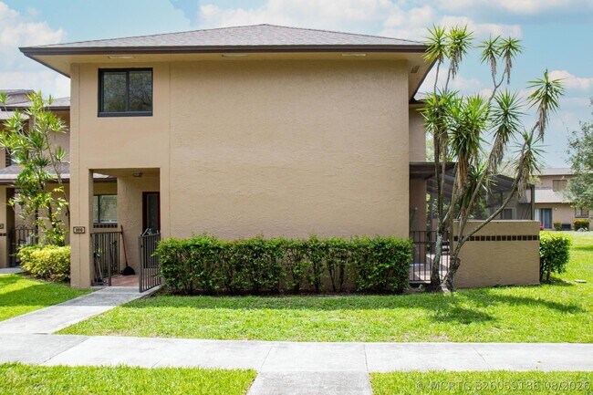 Building Photo - 3810 NW 23rd Ct