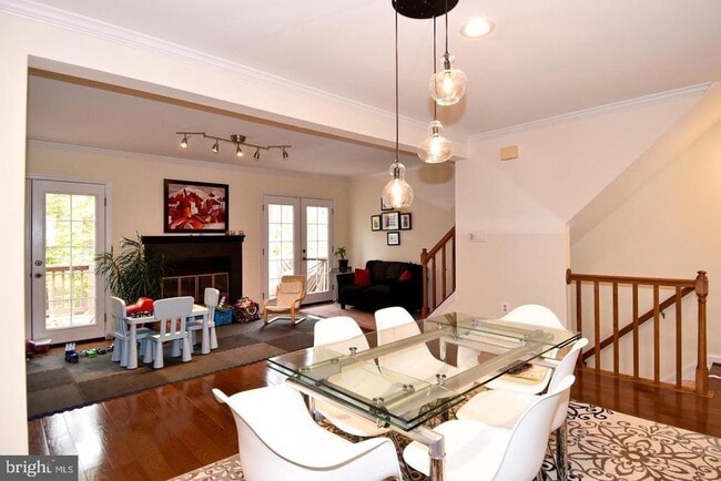 Building Photo - 5449 Grove Ridge Way