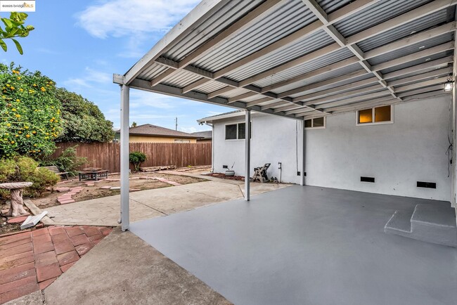 Building Photo - 1209 Tulip Dr