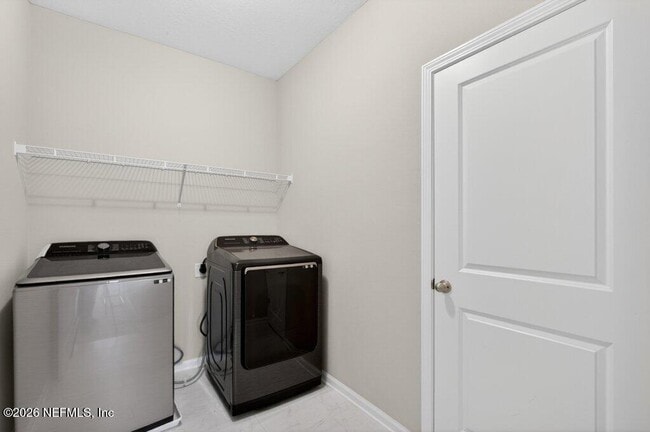 Building Photo - 21 Yardley Ct