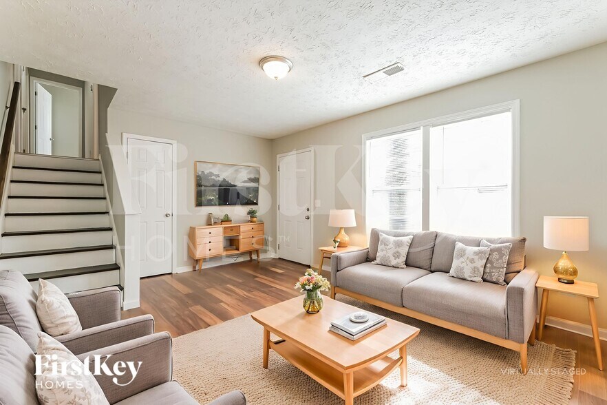 Building Photo - 680 Springhollow Ln SW