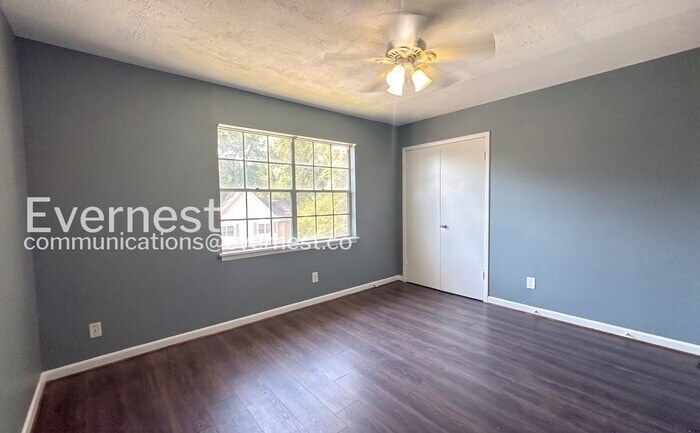 Building Photo - 2620 Southbury Cir