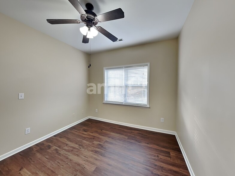Building Photo - 7610 Rolling Meadows Ln