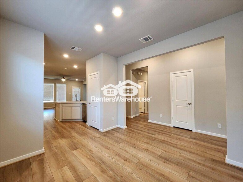Building Photo - 19014 Whitehaven Bend Ln