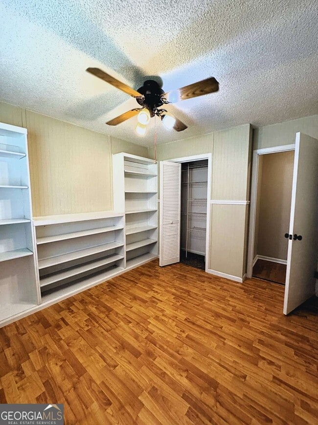 Building Photo - 502 Sunnyside Ct