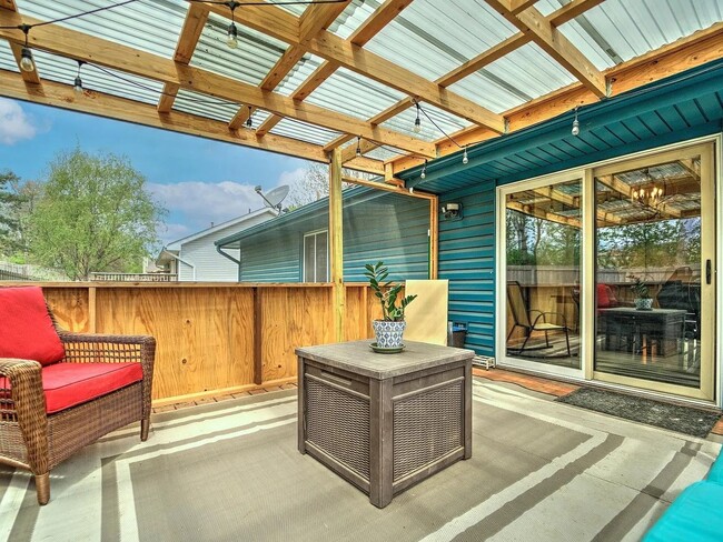 Building Photo - Papillion Home For Rent Near Offutt AFB