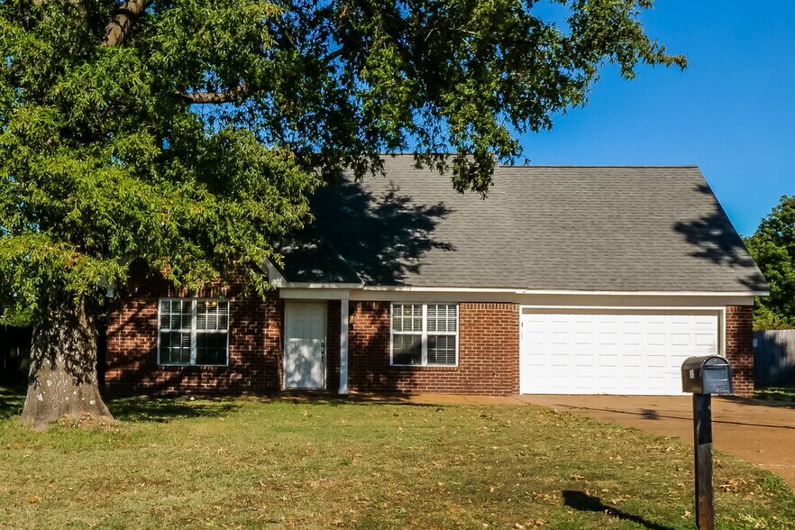 Primary Photo - 7362 Stonegate Blvd