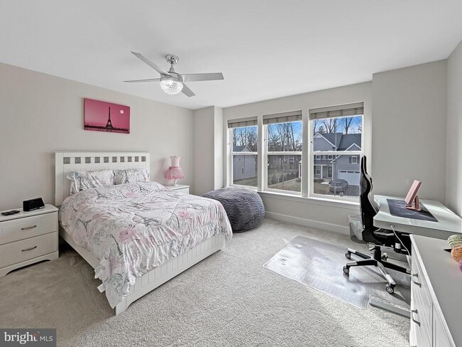 Building Photo - 221 Red Oak Ridge Pl