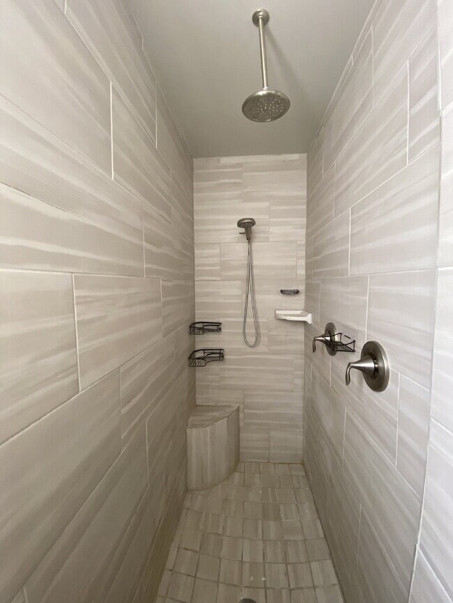 Building Photo - Single story 4BR/2Bath/Open Floor Plan/1907 Sqr Ft