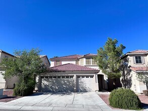 Building Photo - Welcome to this beautifully maintained two-story home offering 4 spacious bedrooms and 3 full bat...