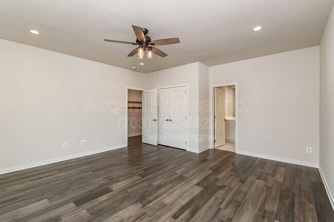 Building Photo - 22230 Philanthropic Dr