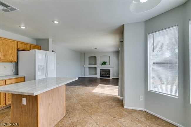 Building Photo - 7809 Calico Flower Ave