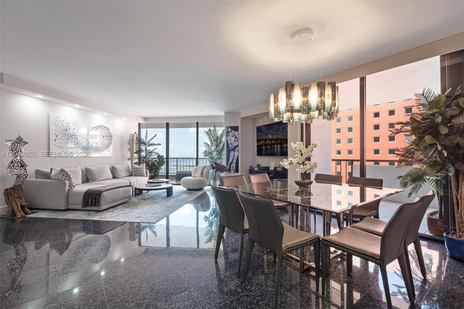 Building Photo - 1581 Brickell Ave
