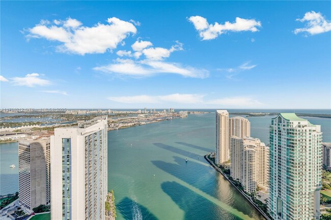 Building Photo - 300 Biscayne Blvd Way