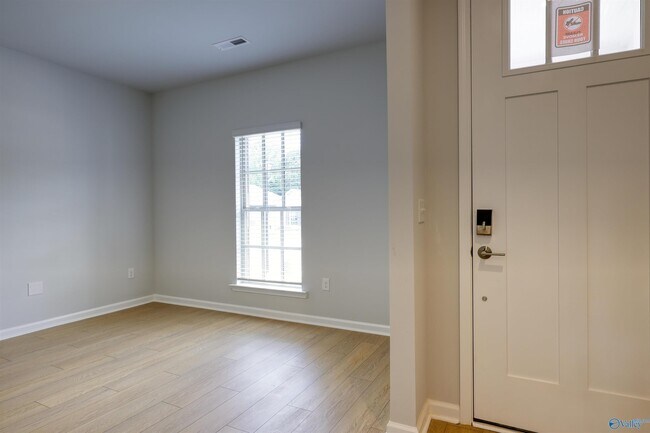 Building Photo - 12420 Bartow Ln