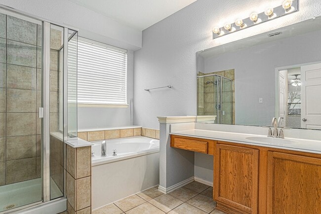 Building Photo - 14604 Eaglemont Dr