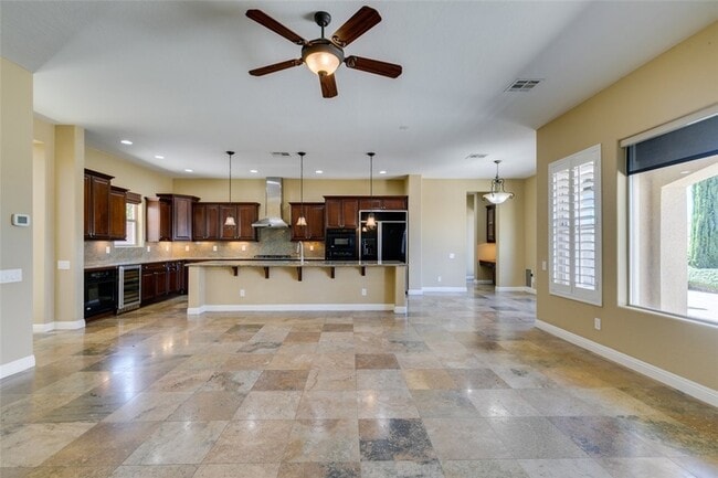 Building Photo - 2713 Cyrano St