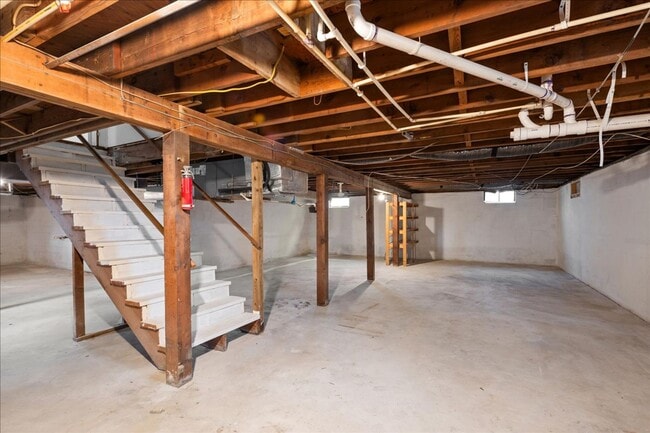 Building Photo - Charming, recently renovated 3-bed, 2.5 bath Ranch for rent in Milford, $2,200/month. Available e...