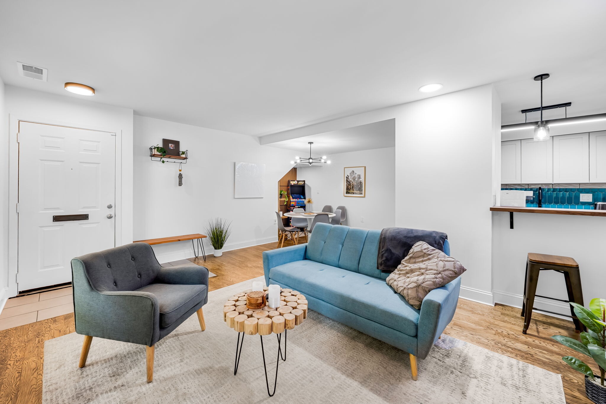 Building Photo - 21 Andrew Pl