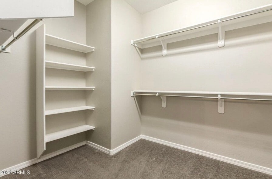 Building Photo - 5024 N 84th Dr