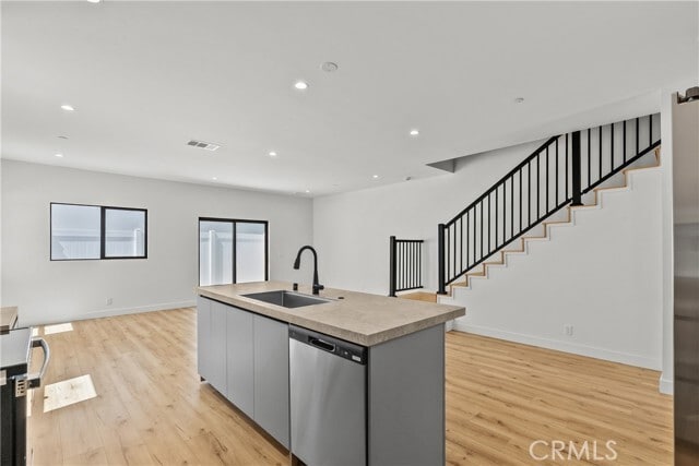 Building Photo - 5751 Vista Del Monte Ave