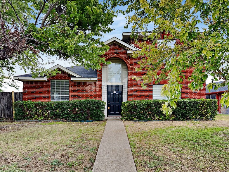 Primary Photo - 736 Trees Dr